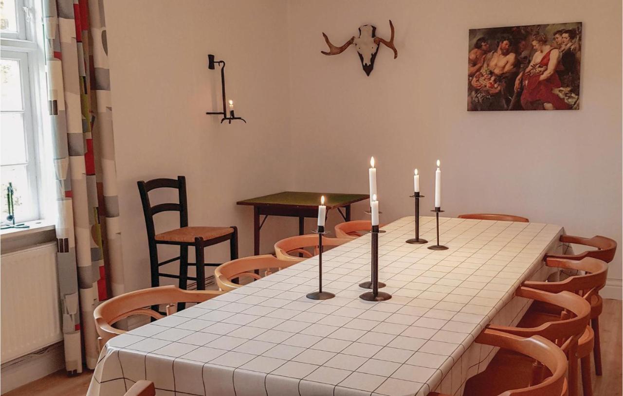 Nice Home In Mantorp With Kitchen 외부 사진
