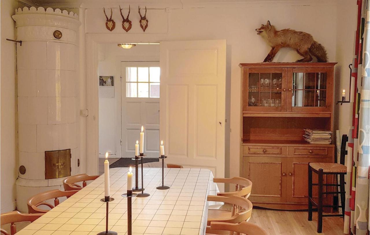 Nice Home In Mantorp With Kitchen 외부 사진